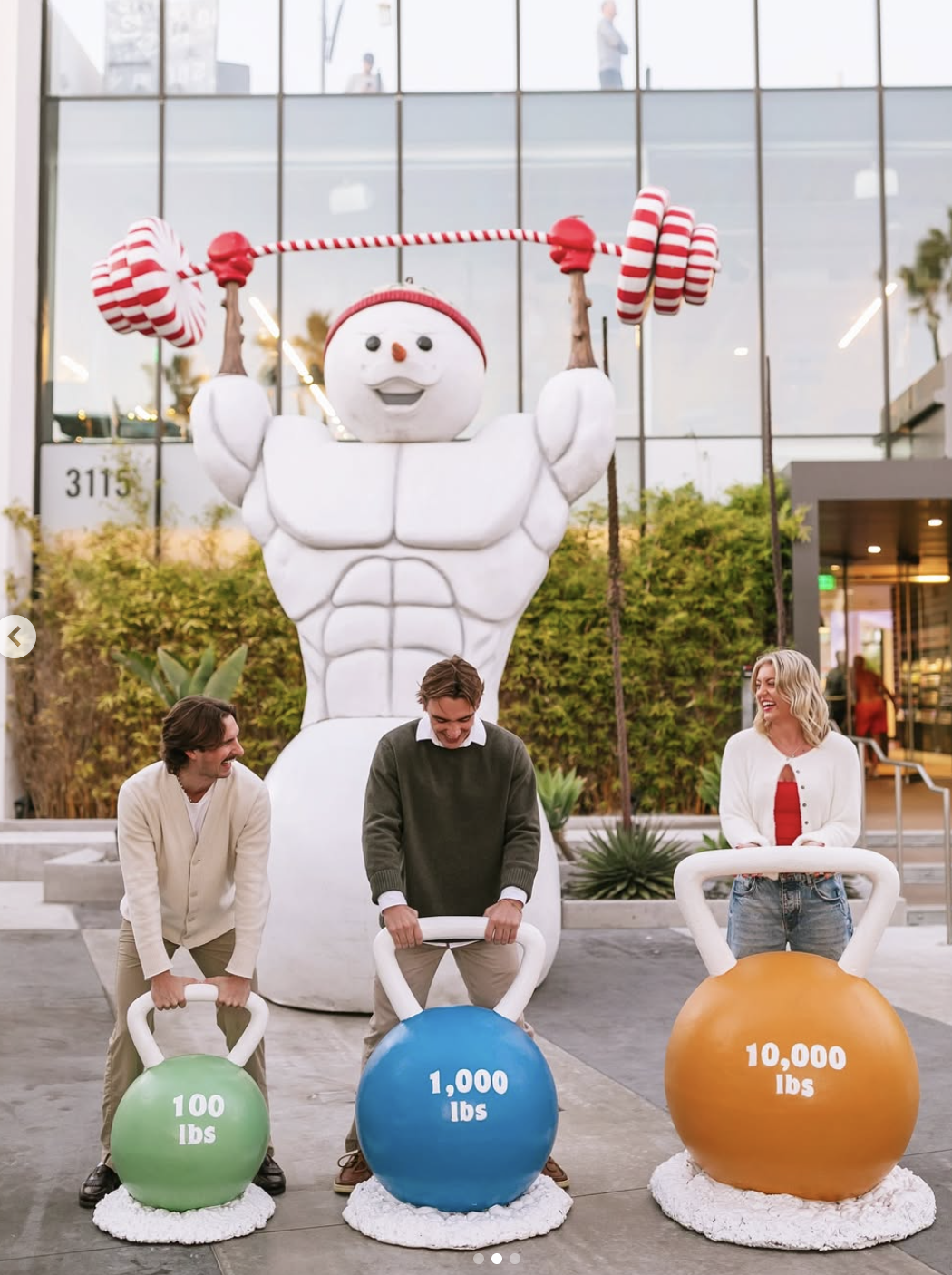 Screenshot 2025 04 04 Christmchristmas Light Decor Installation Theme Park Belmonds Light Decor Installation Theme Park Belmond 3.03.56 pm (groot (full Hd))